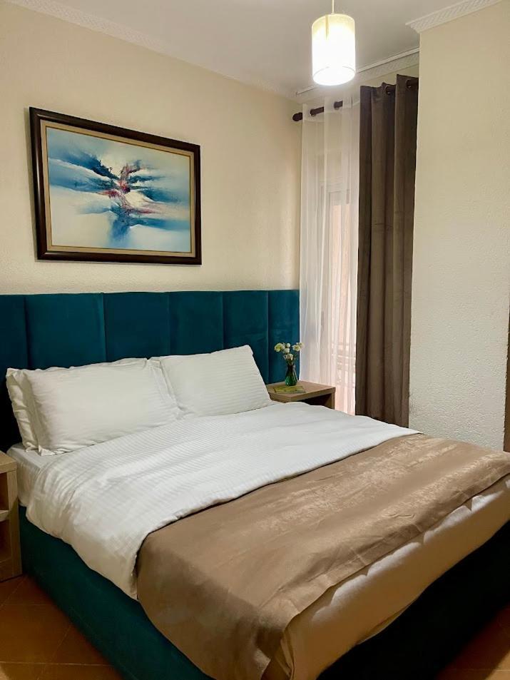 Hotel Ibiza Golem (Tirana) Exterior foto