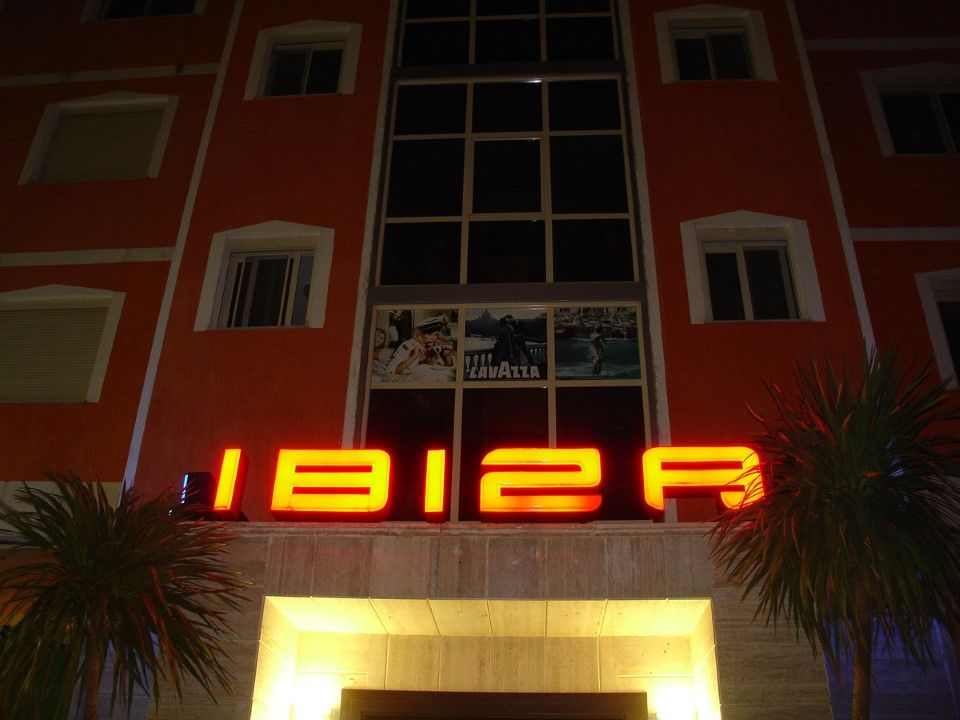Hotel Ibiza Golem (Tirana) Exterior foto